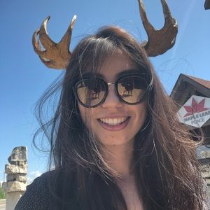 Meet your Posher, Roxana